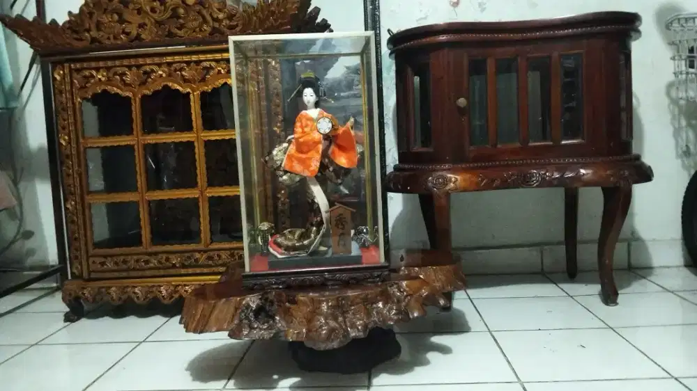 Bismilah di jual barang antik  tiga unit borongan
