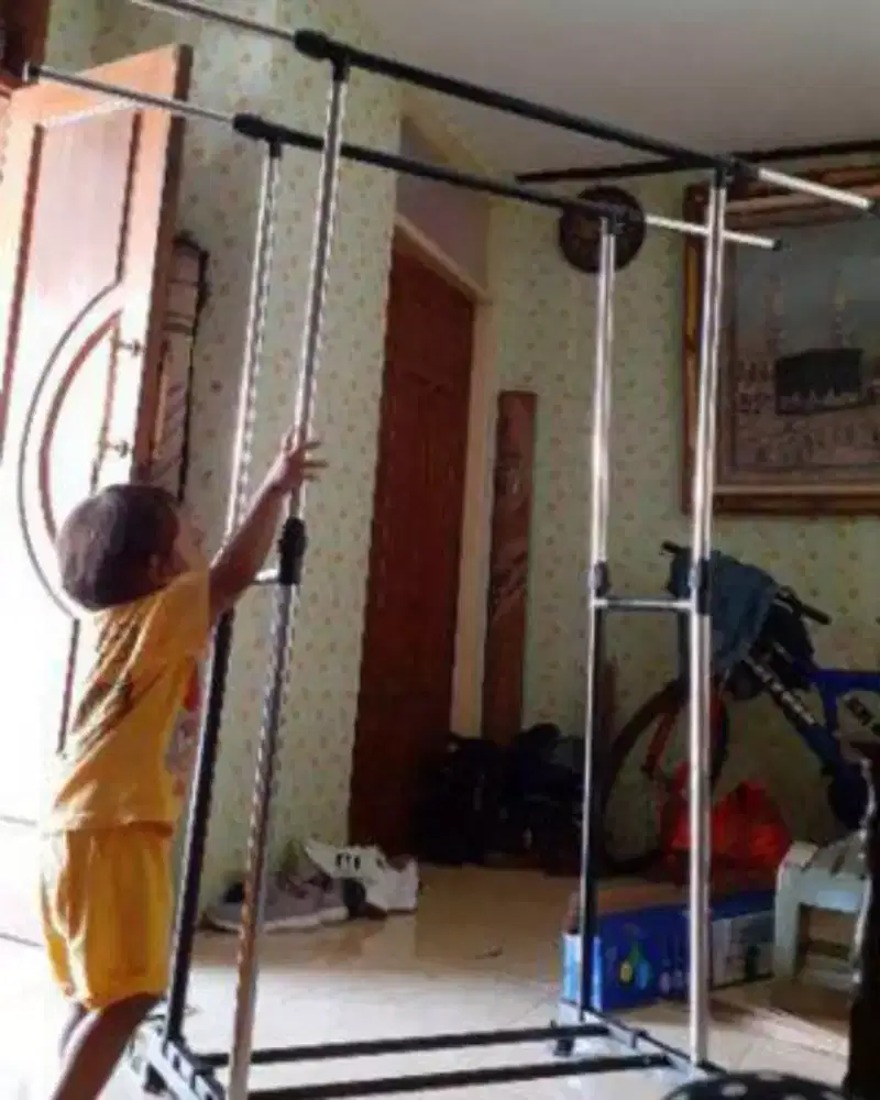 Rak gantungan baju besi jumbo portable