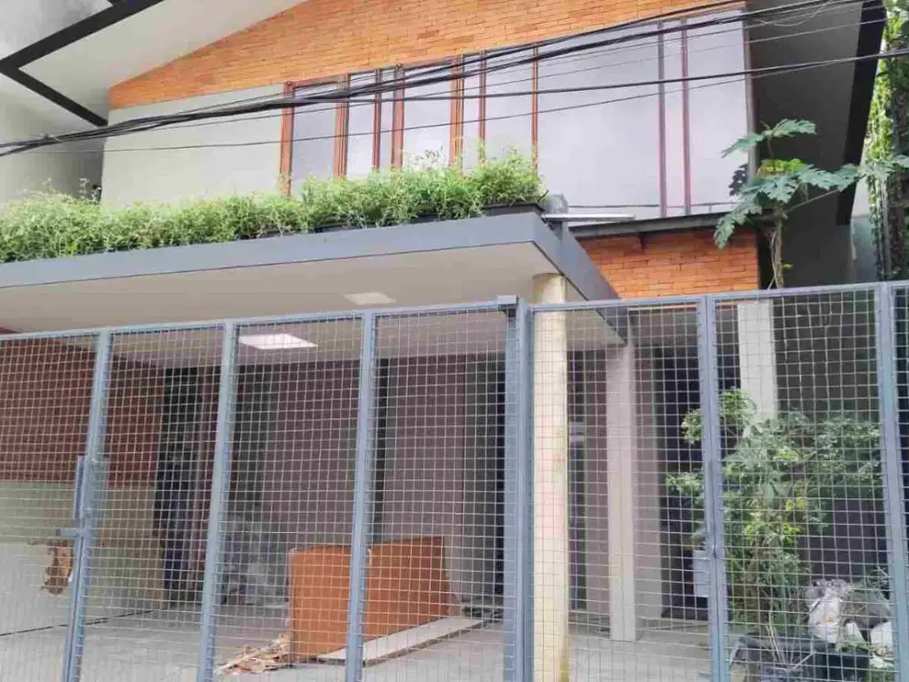 Disewakan Rumah di Rawamangun 3KT