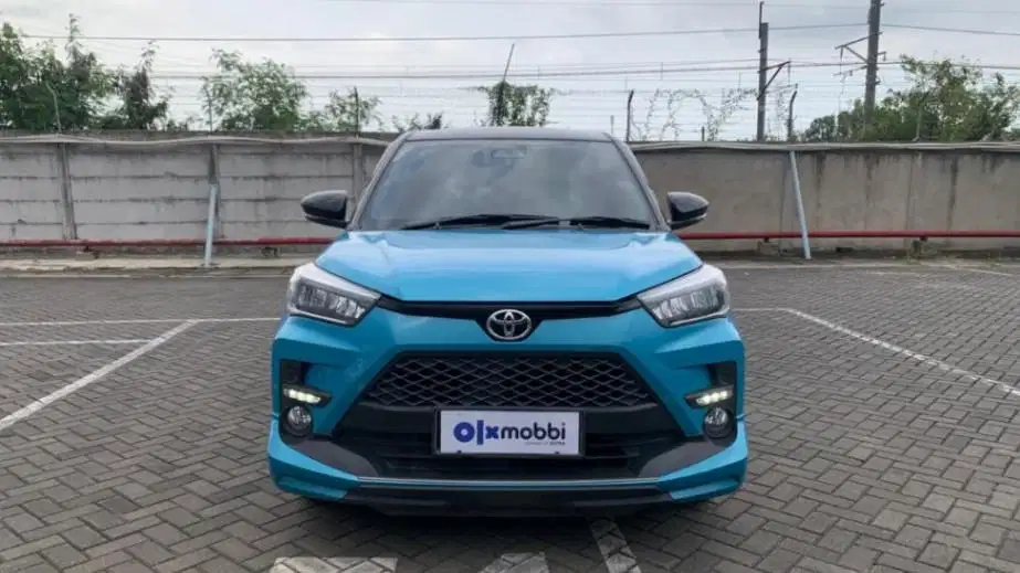 LOW DP Toyota Raize 1.0 T GR SPORT TSS Two Tone Bensin-AT 2021 TRQ