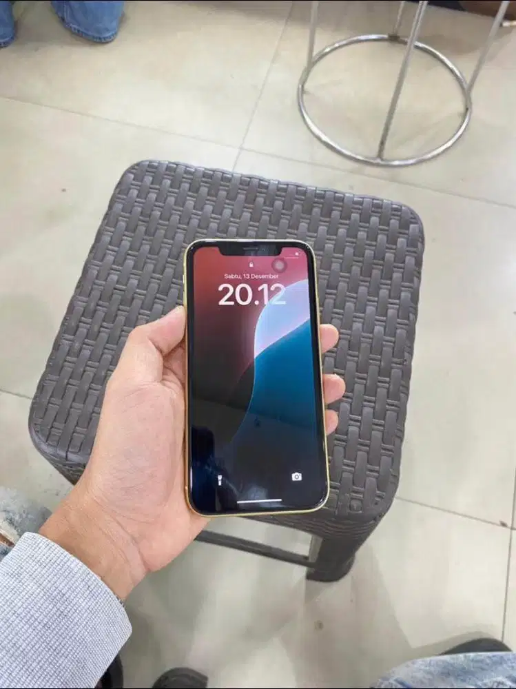 Iphone xr 64gb inter All operator hp dan kotak