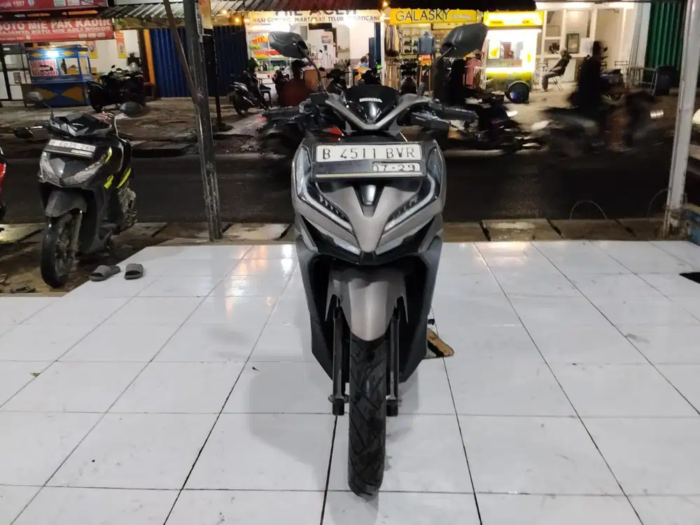 jual cepat Honda Vario led new 150 2019 siap pakai