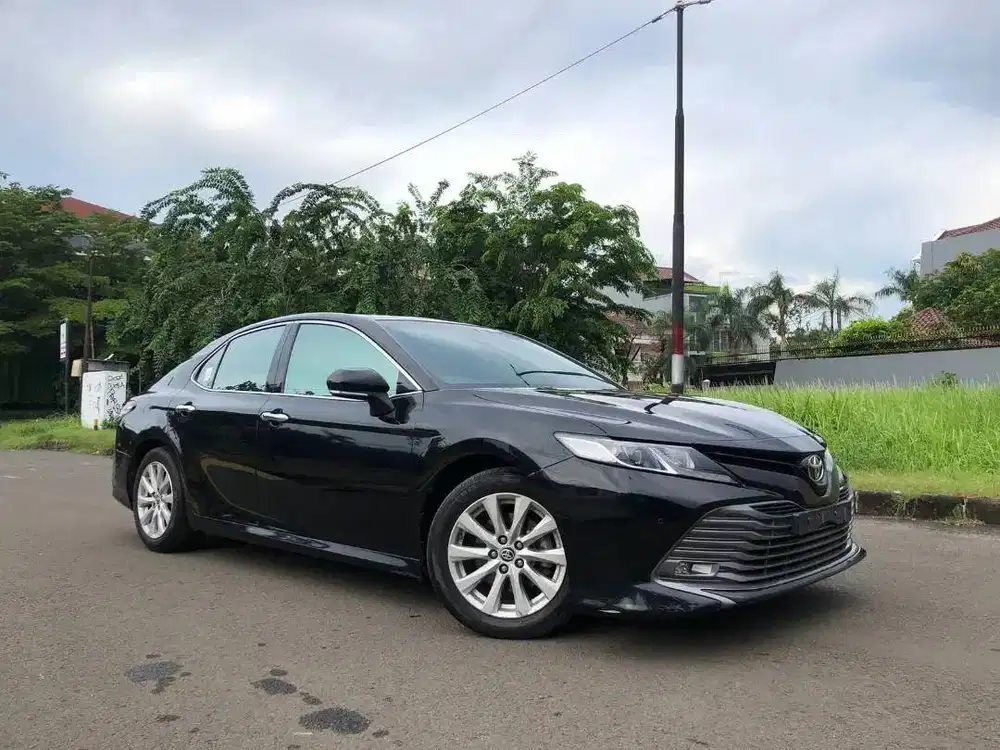 Toyota Camry 2.5 V 2021