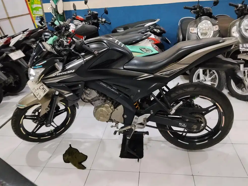 (FOR SALE) yamaha vixion 2019 gres siap pakai