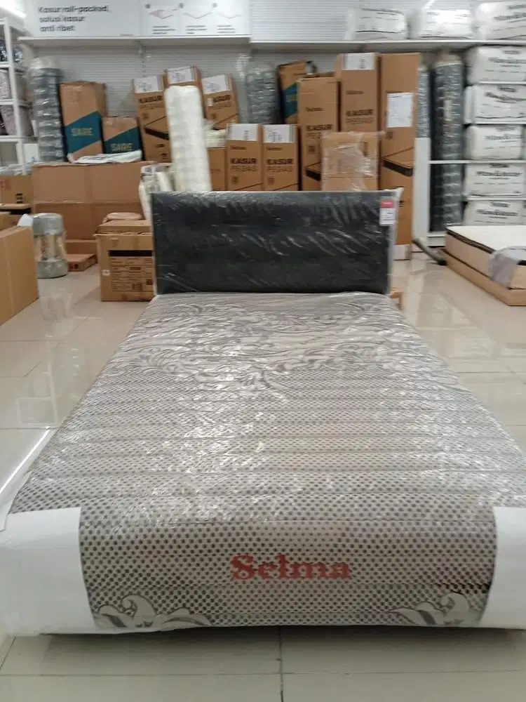 Tempat Tidur Selma