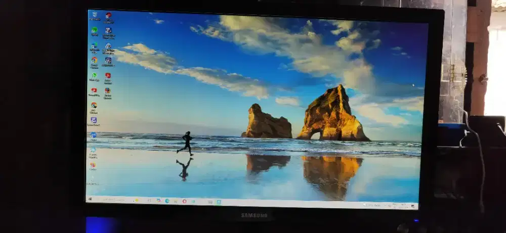 monitor samsung 24inch HDMI VGA 800rb aje jual cepat