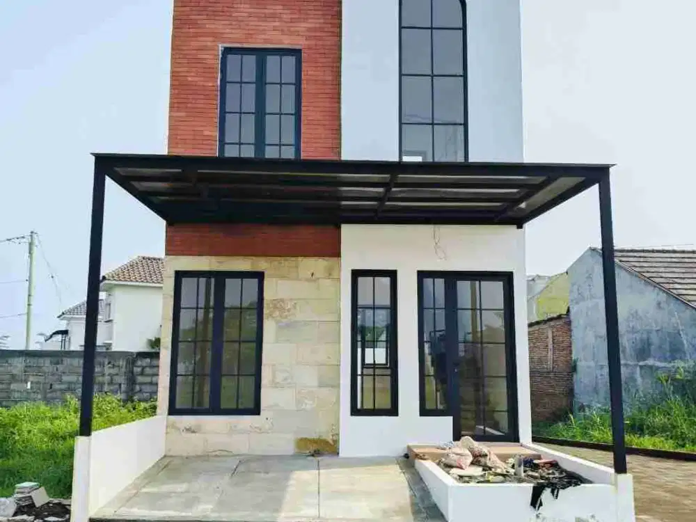 RUMAH MEWAH 2 LANTAI SUKUN MURAH