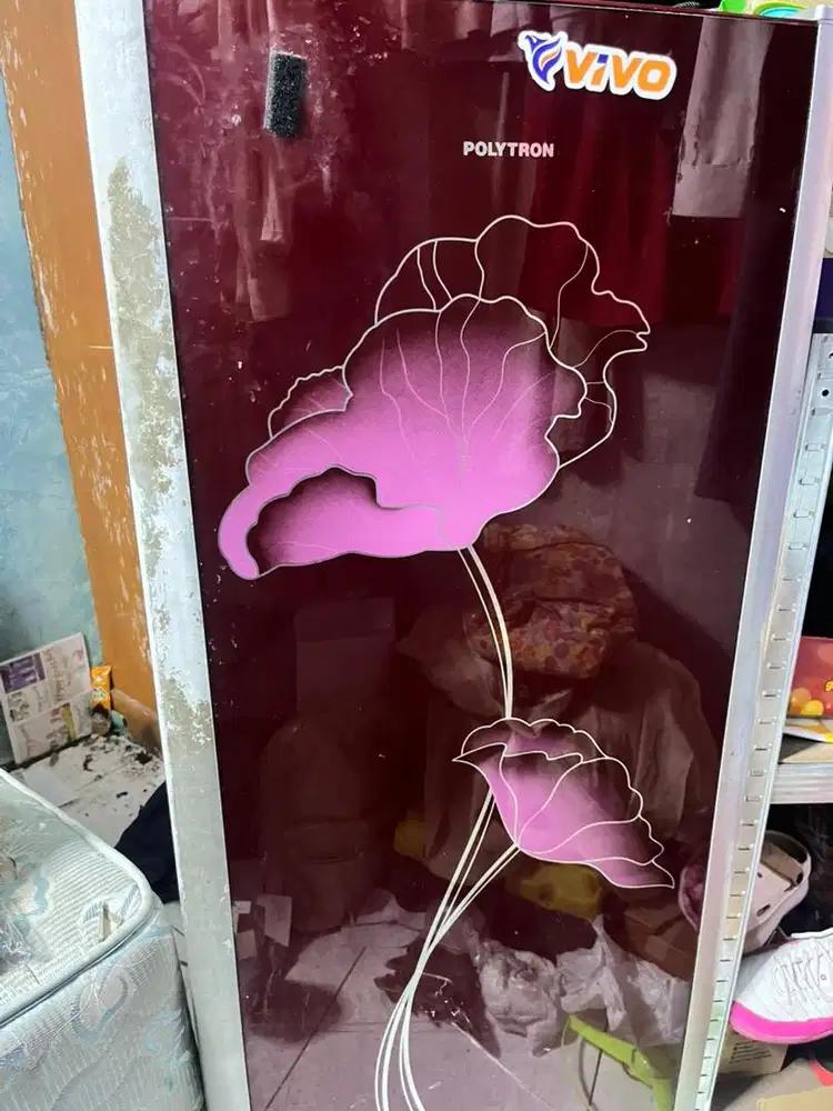 Di jual kulkas merek polytron 1 pintu