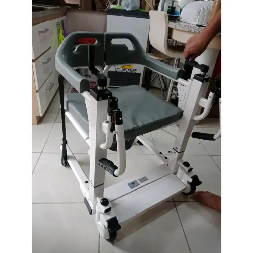 Kursi roda pasien semi hidrolik