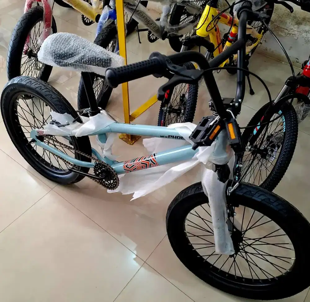SEPEDA BMX UKURAN 20 INCH NEW PHOENIX ( BAN JUMBO 3.0 )