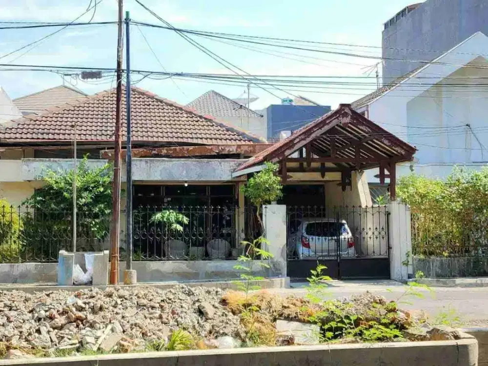 Dijual Rumah 360m2 Manyar Kertoadi 1 Lantai Row Double Way 2 Mobil x 2