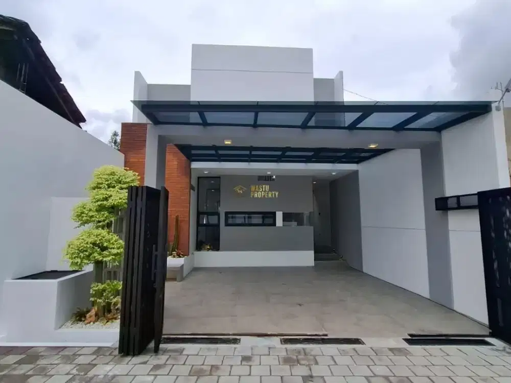 RUMAH MEWAH, FREE FURNISHED, 10 MENIT KE KAMPUS UII JOGJA DI NGAGLIK