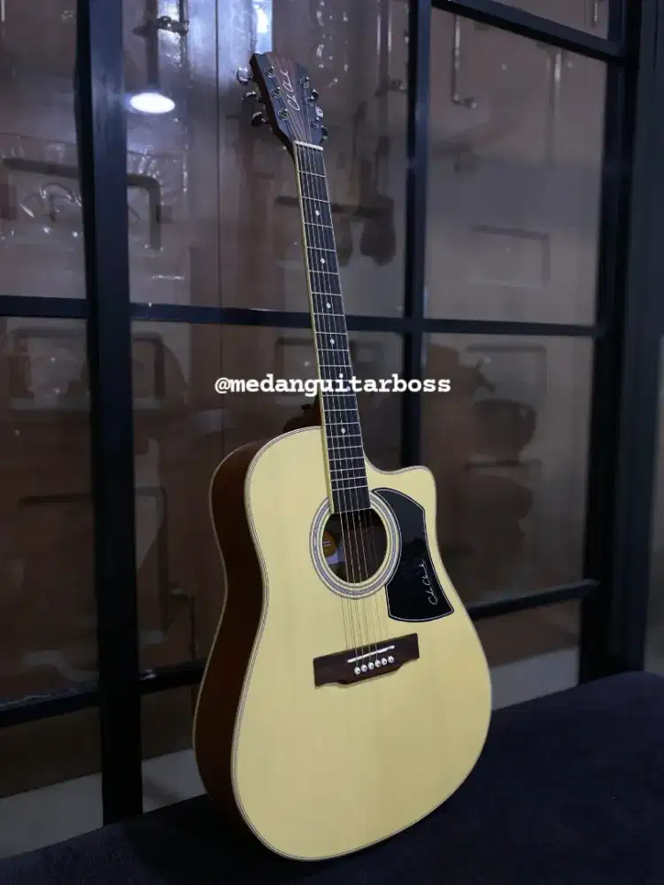 Gitar Akustik Jumbo Cole Clark Premium Custom