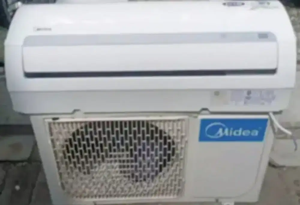 Jual ac midea  1pk lowwat 700watt kondisi 95% ori semua