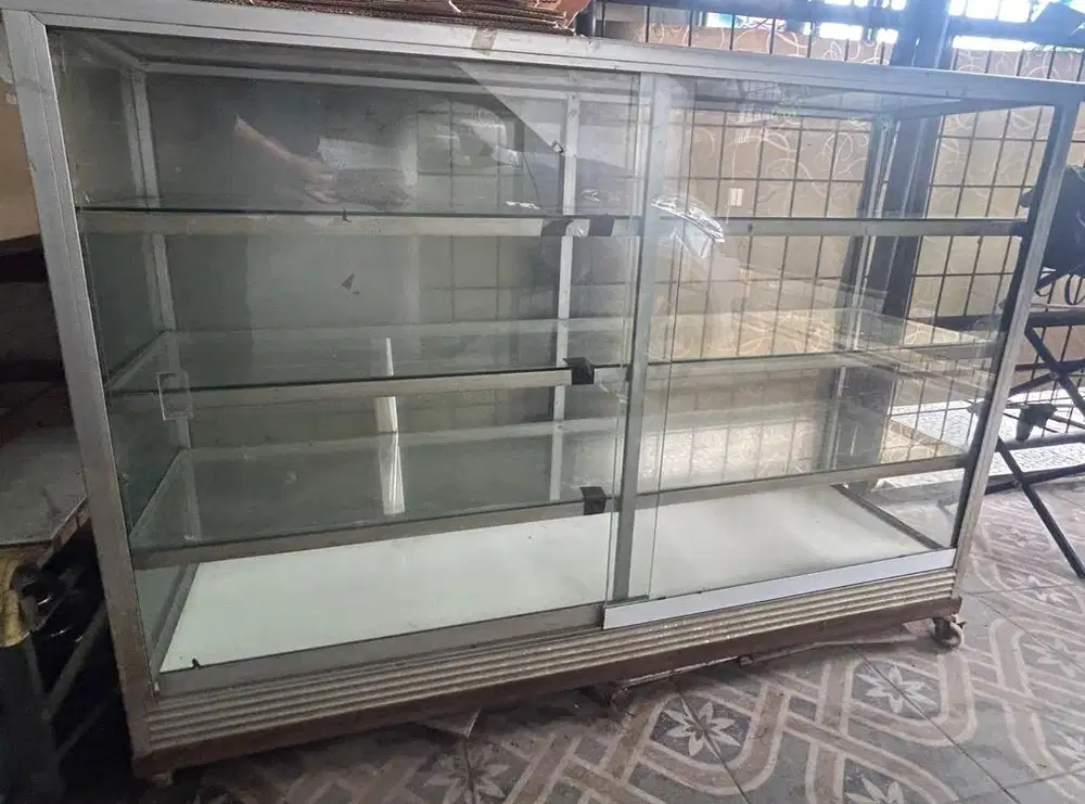 Jual Etalase Bekas