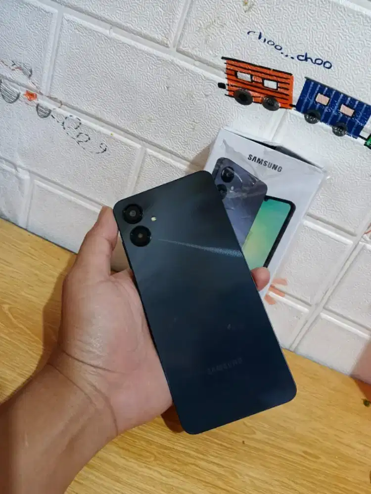 Samsung a06 like new