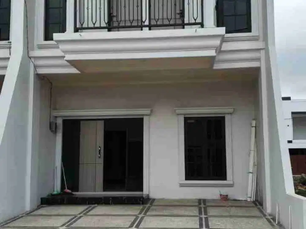 RUMAH MEWAH MODERN KEPANJEN