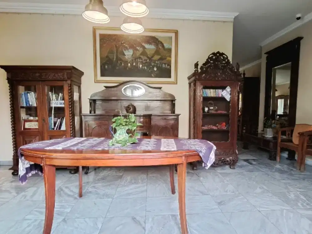 Dijual rumah  Jl. Cendrawasih  Bintaro sektor 1 Jaksel