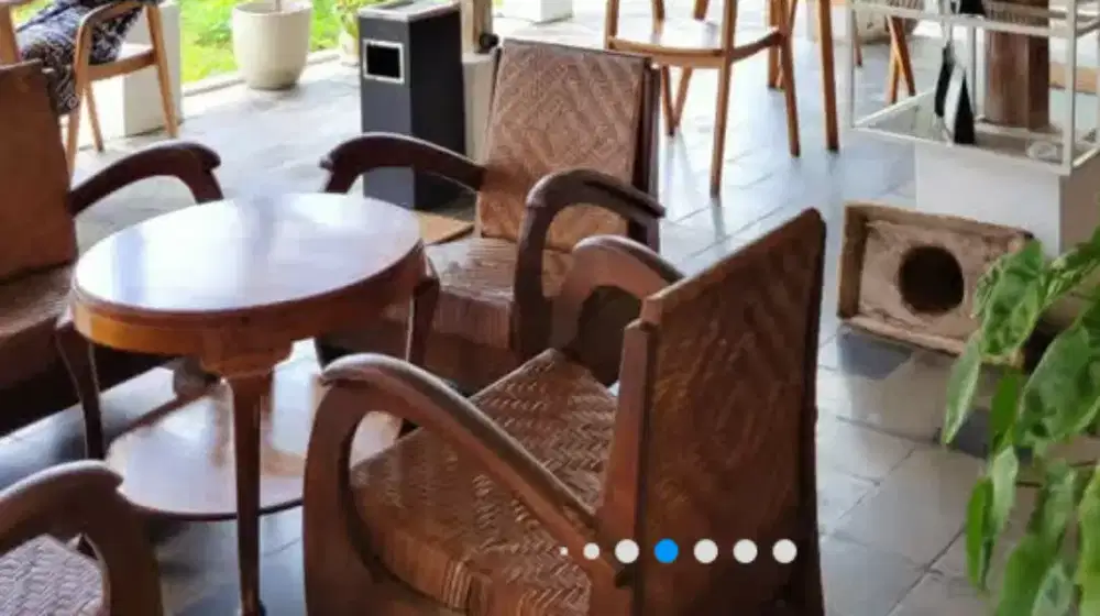 Lesung Lawas dan Meja Kursi Rotan