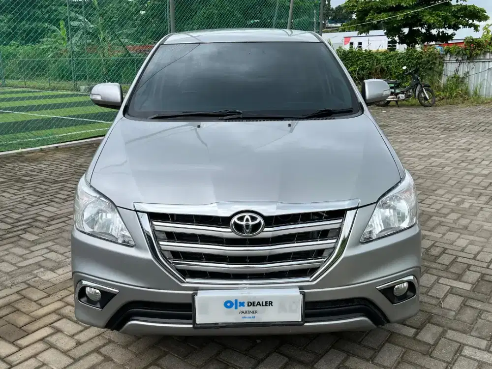 DP 12Jt! INNOVA V AT Bsn 2015