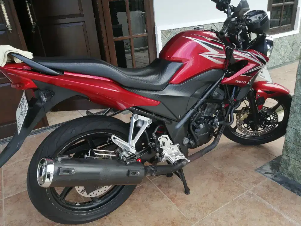 Di jual Cb 150 r old