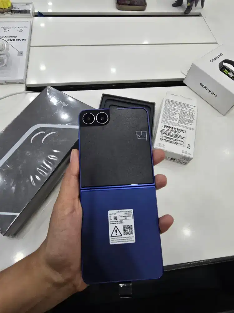 Samsung Z Flip 7 Cashback Khusus Free Buds 3 FE
