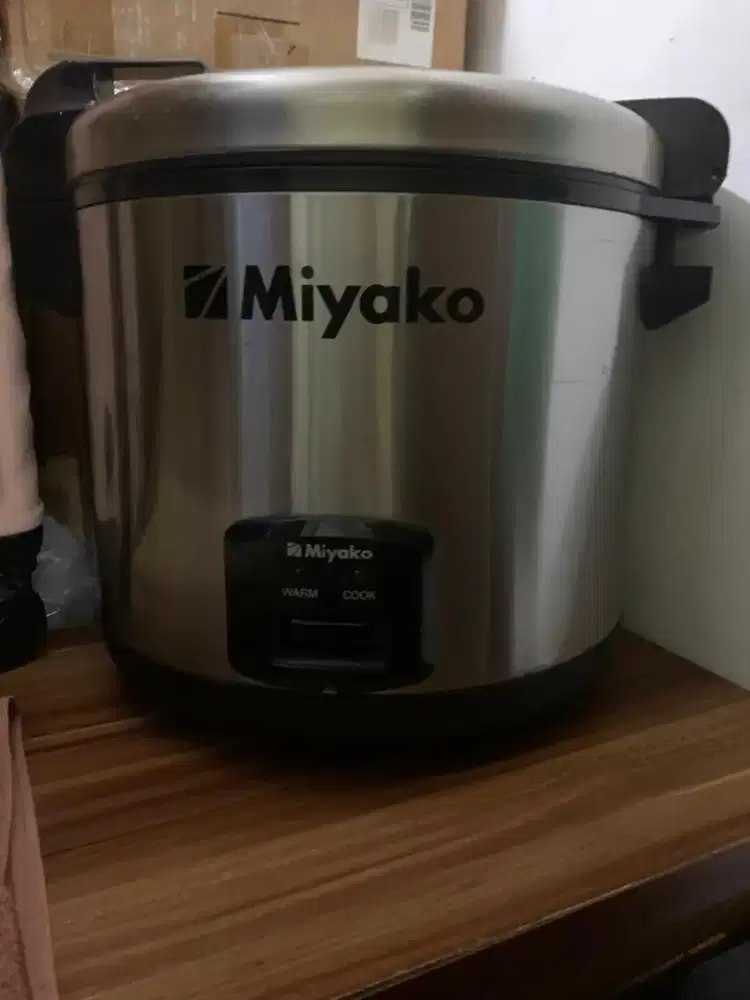 Jual rice cooker besar merk Miyako utk jualan warteg.
