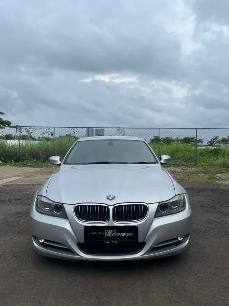 BMW 320i E90 LCI 2011