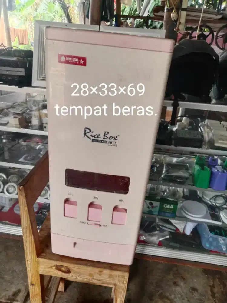 Tempat beras lion star 28kg kapasitas nya