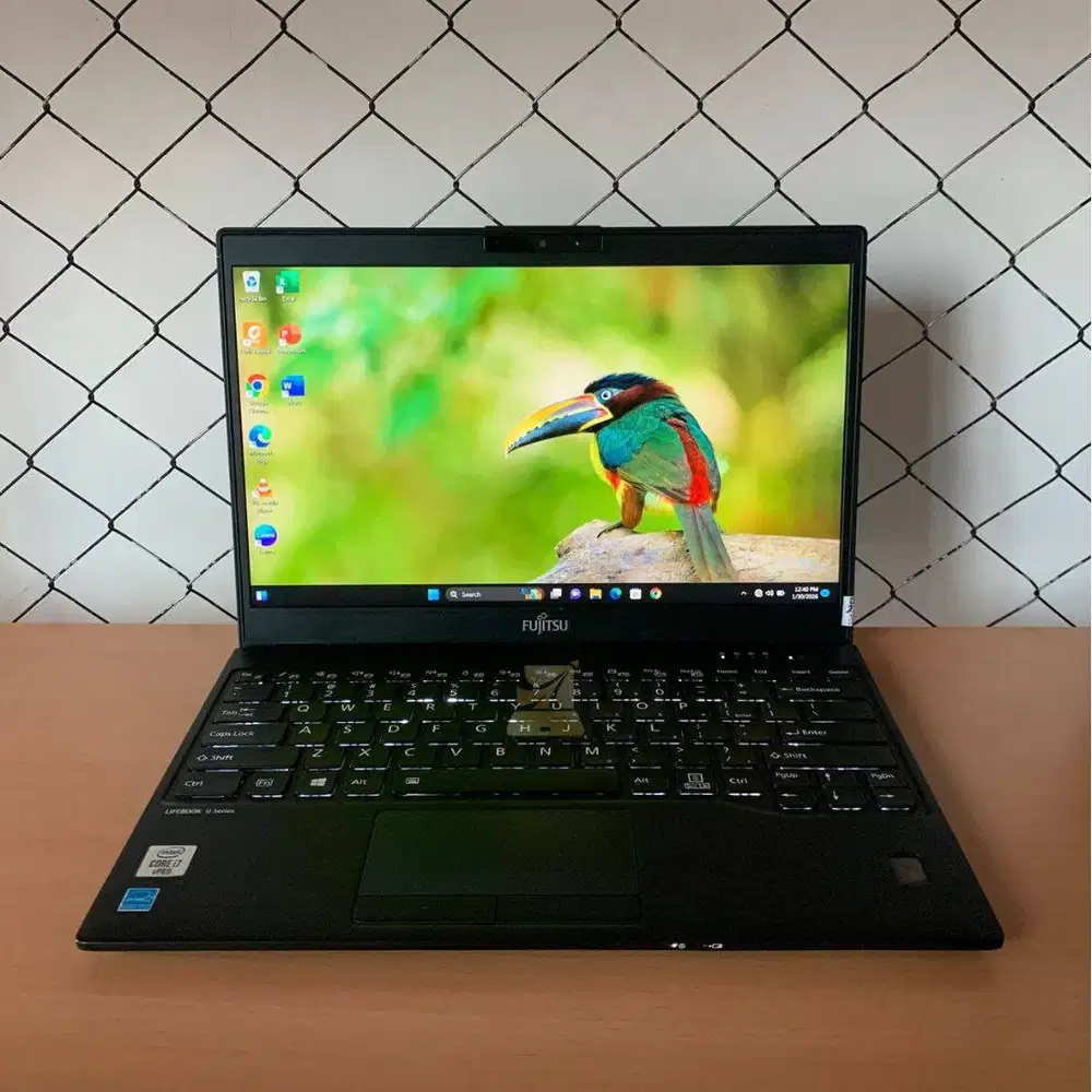 Fujitsu Lifebook U9310 / i7-10610U / 16GB / SSD 256GB / WIN 11