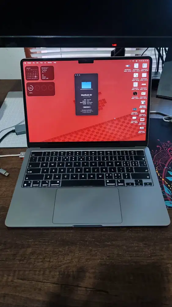 MACBOOOK AIR M3 13inch - 16gb ram 256gb ssd - Silver