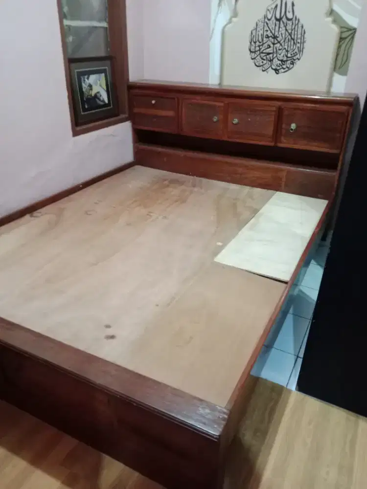 Dipan jati tua Jawa Timur 160×200 bekas