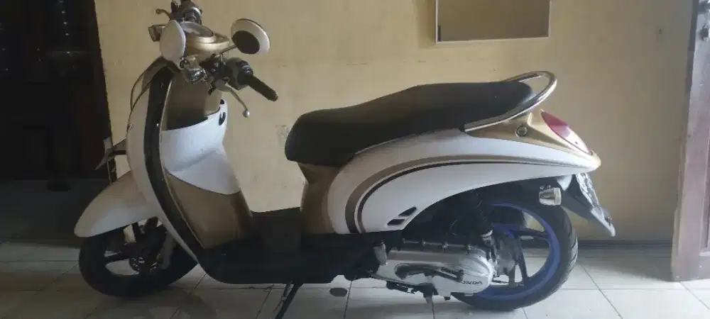 Dijual Scoopy thn 2011 ss lengkap pajak jalan