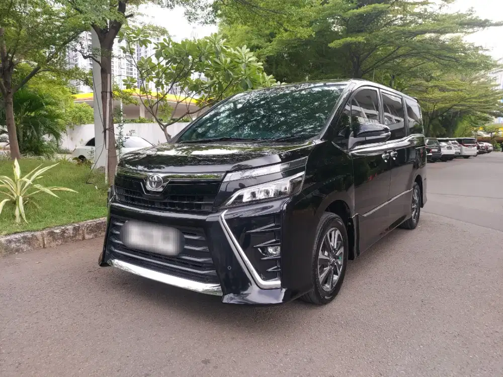 Toyota Voxy 2.0 AT Matic 2018 / 2019