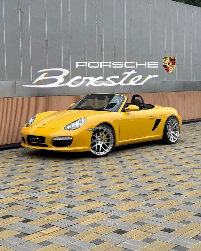 Porsche Boxster PDK Cabriolet Yellow