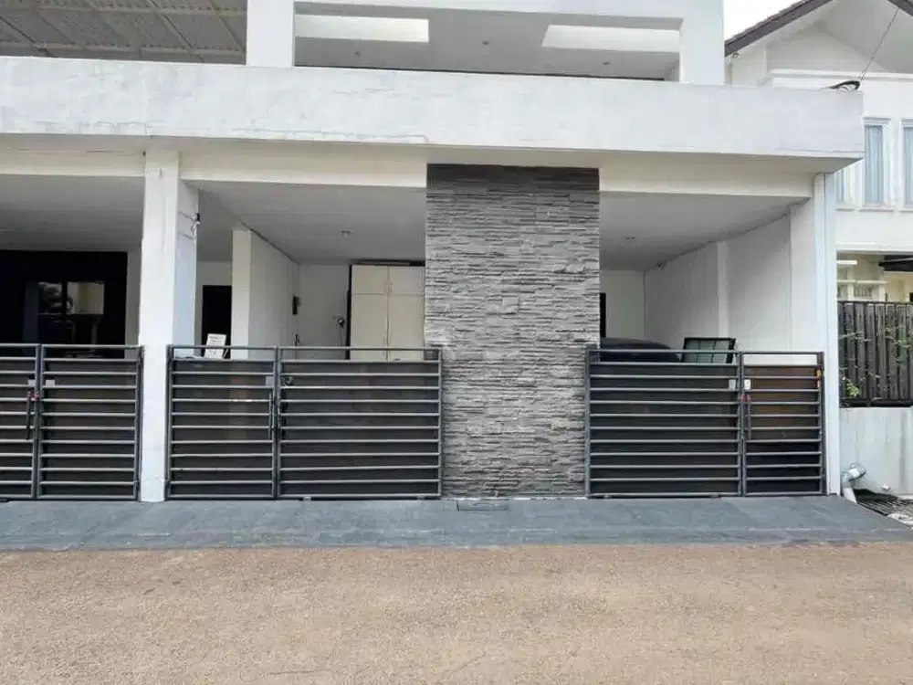 Rumah Cantik Sektor 3 Bintaro. 5 menit ke mall BX