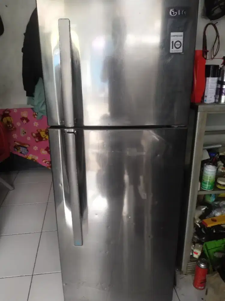 Kulkas LG dua pintu