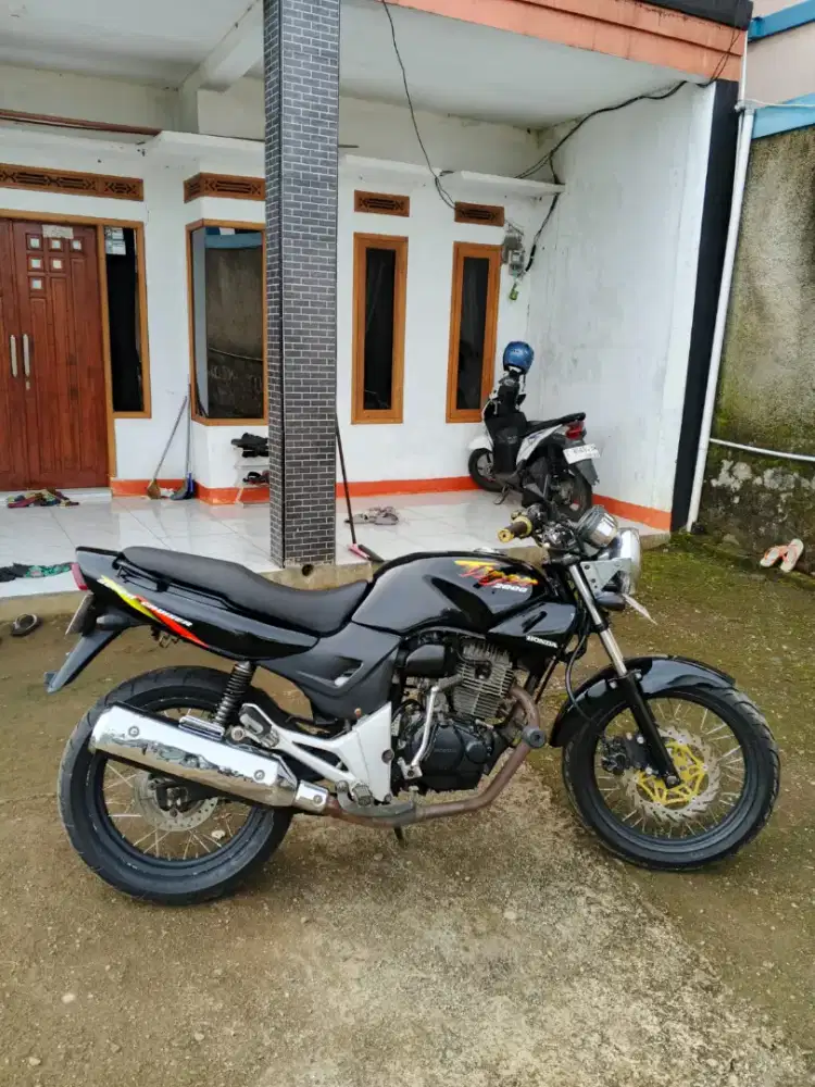 Jual kendaraan bermotor