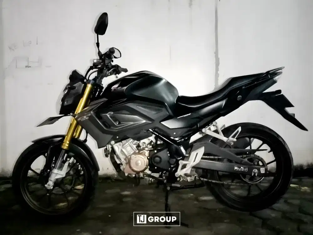 FOR SALE!! Honda CB150R Streetfire 2023