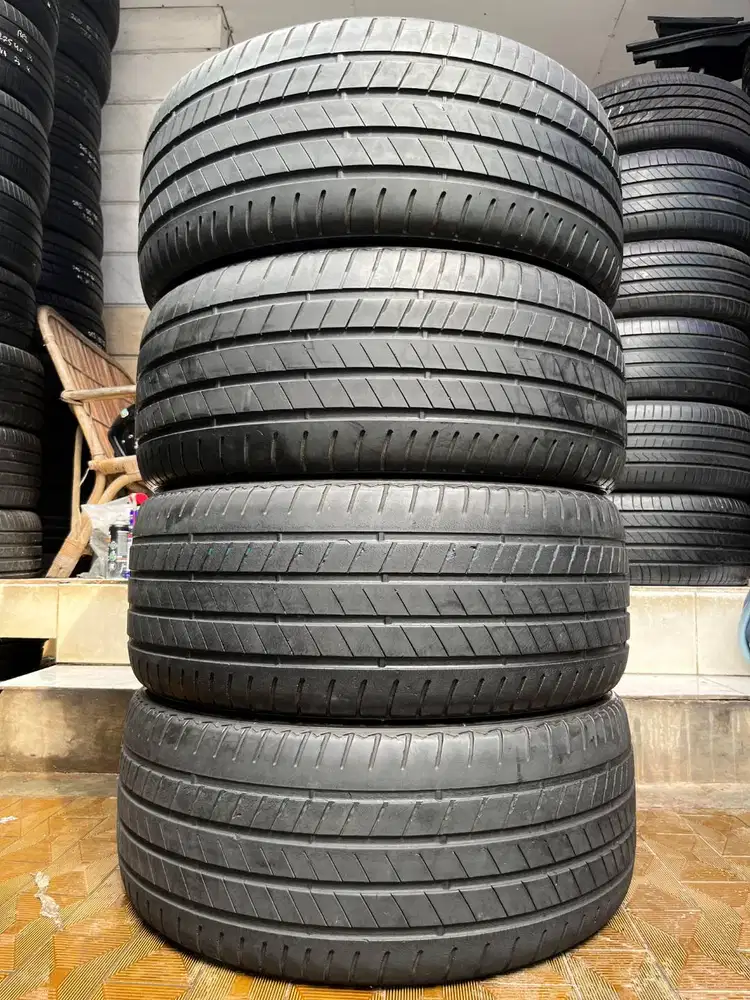 Ban Bridgestone Alenza 01 RFT 275 45 r20 4Pcs