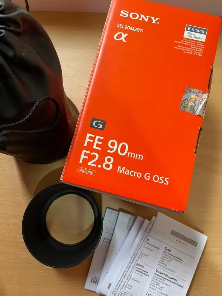 Lensa Sony 90mm f/2.8 Macro G oss