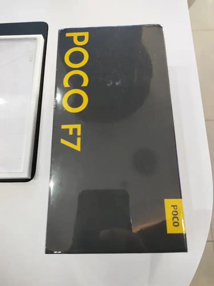 Poco f7 12/512gb