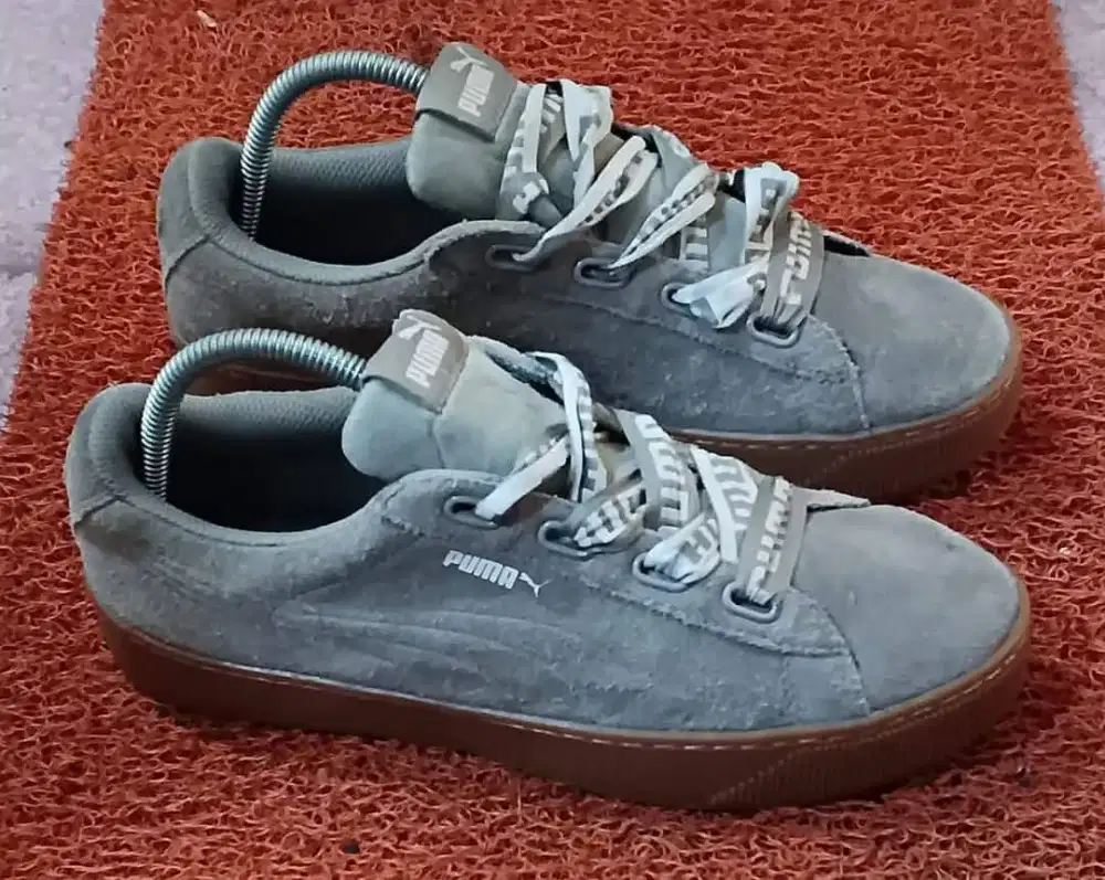 puma vikky platform 50's  size 41