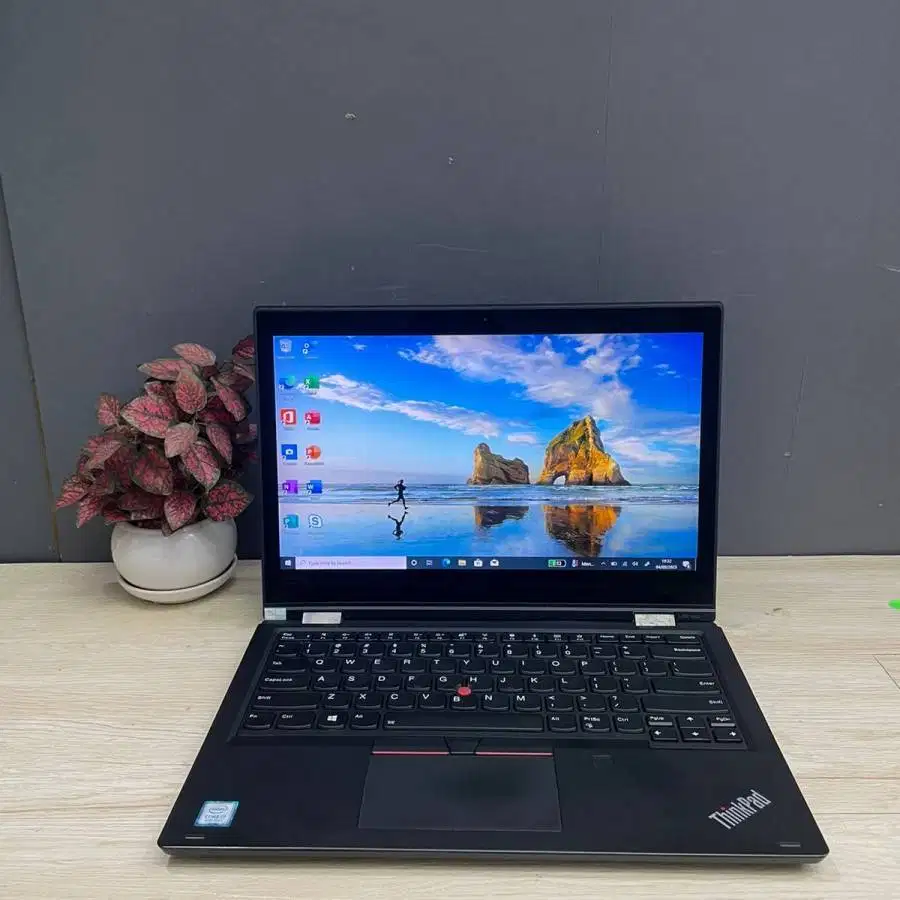 Laptop Lenovo Thinkpad Yoga L380 Core i7 8250U Ram DDR4 N-ETM