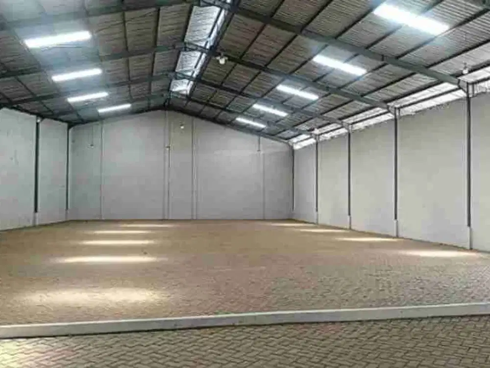 DIJUAL GUDANG LUAS 5.500 M2 DAN KONDISI BARU DI KRAJAN, SINGOSARI MALANG