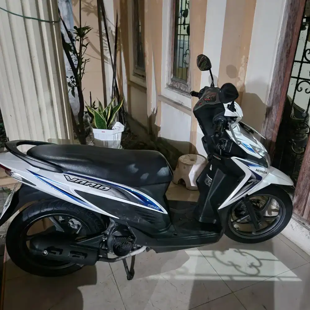 Vario 110 injeksi putih 2015 gbm