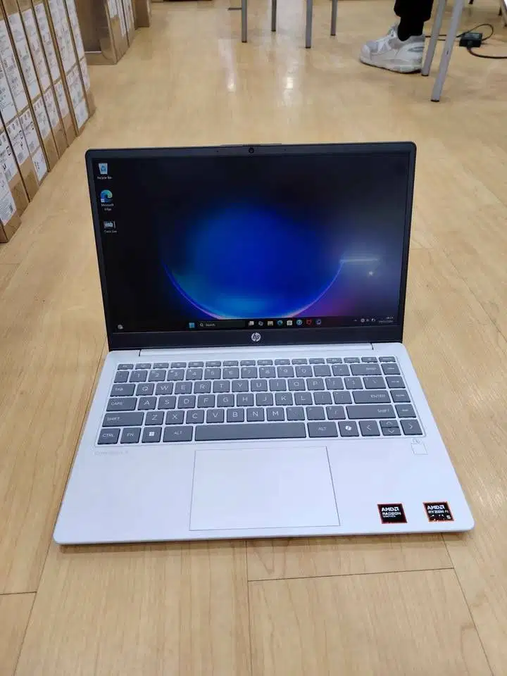 HP OMNIBOOK 3 NG AI 14 RYZEN AI 5 340 24GB 512GB W11+OHS