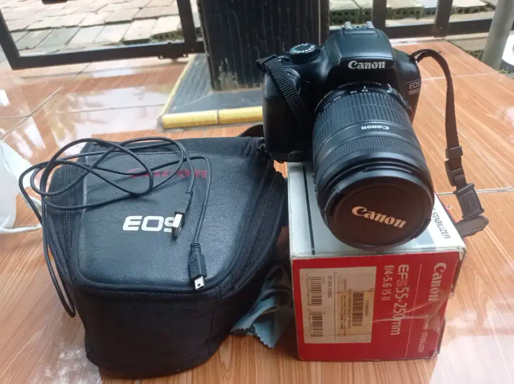 Camera Cannon EOS 1100 D