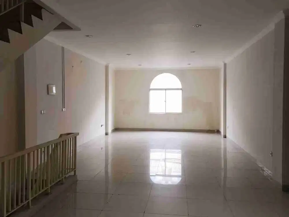 Ruko cessi green lake murah