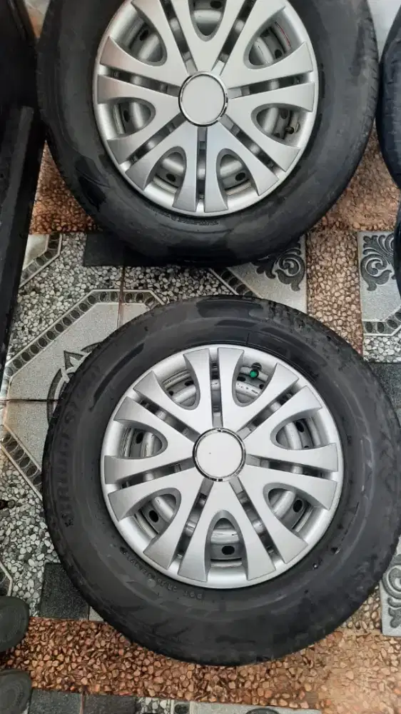 Dijual velg standar Ring 14 + ban + dop